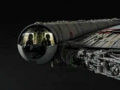 Bandai Millenium Falcon Perfect Grade - Ban Dai Modellbau