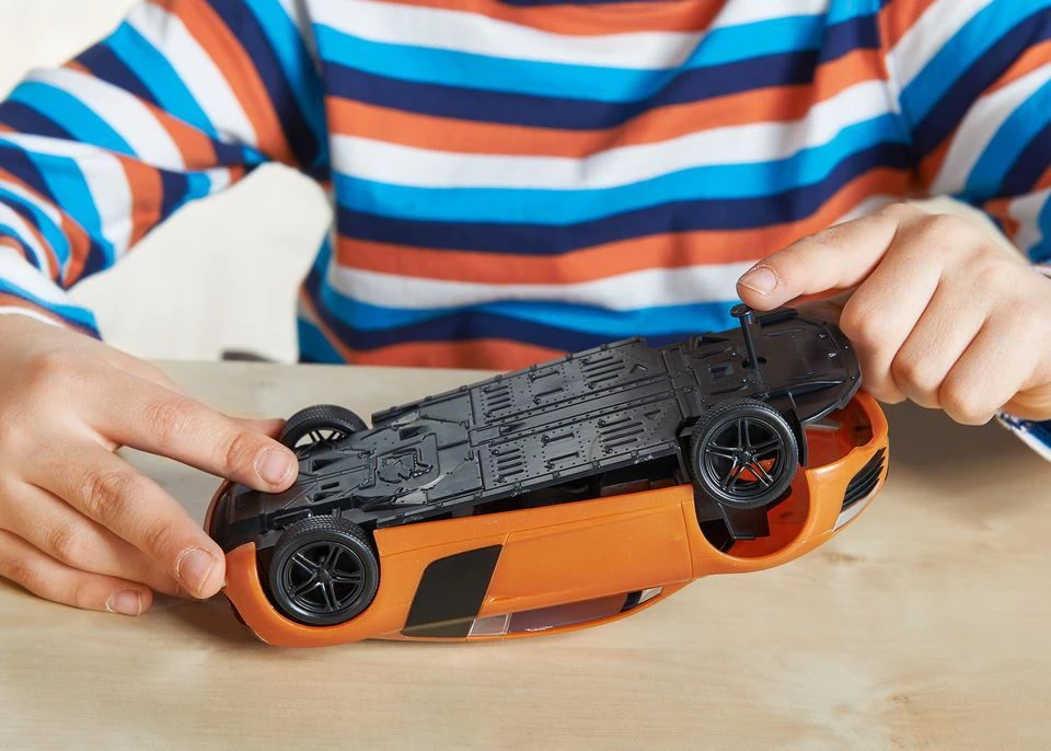 Revell 06111 - Audi R8 (Build & Play) 4 Revell 06111 - Audi R8 (Build & Play) – Bild 2